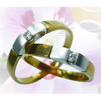 Nhẫn cưới uyên ương
