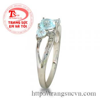 Nhẫn topaz xanh