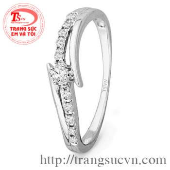 Nhẫn kim cương TT