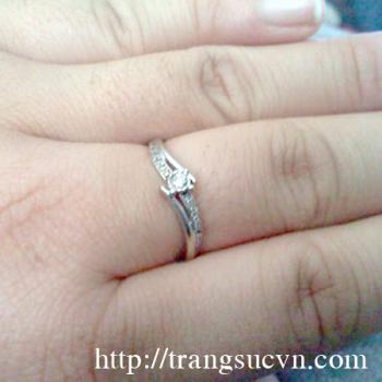 Nhẫn kim cương TT