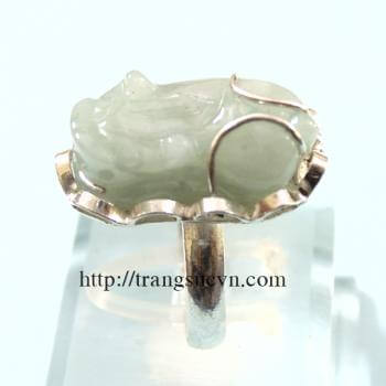 Nhẫn bạc gắn tỳ hưu màu trắng