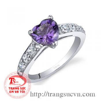 Nhẫn trái tim