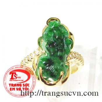 Tỳ hưu nhẫn vàng