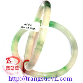 Đôi vòng tay ngọc cẩm thạch