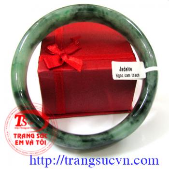 Vòng tay dầu trong