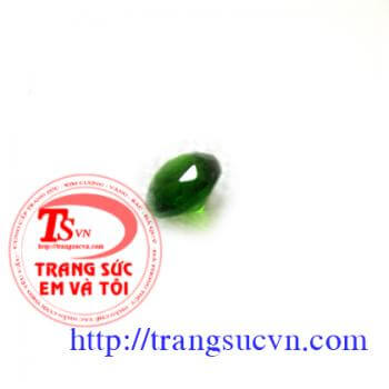 Diopside thiên nhiên 4mm mặt nhẫn