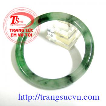 Vòng ngọc thiên nhiên