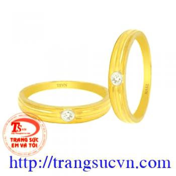 CẶP NHẪN CƯỚI