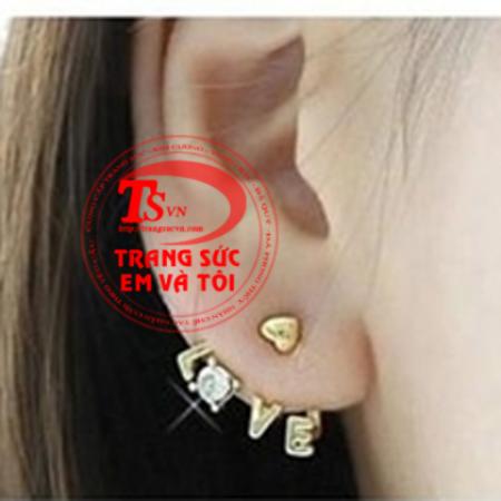 Bông tai được chê tác trên chất liệu chính là vàng 14k, vàng màu, gắn đá