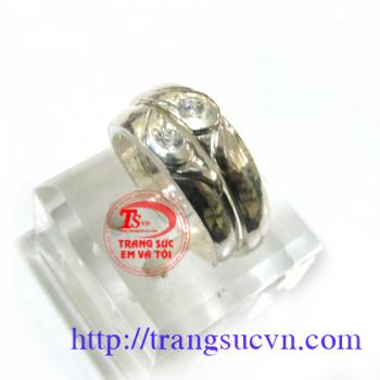 Nhẫn đôi trái tim