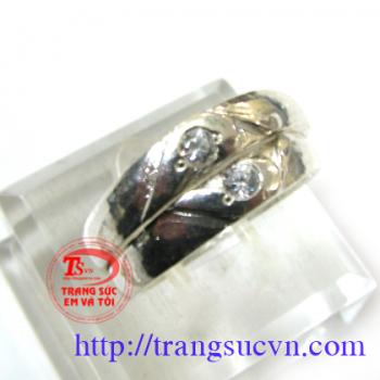 Nhẫn đôi trái tim