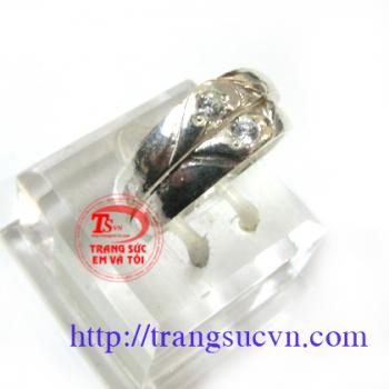 Nhẫn đôi trái tim