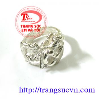 Nhẫn rồng cuộn