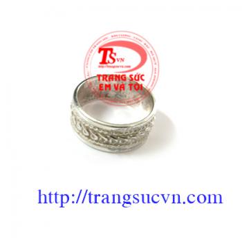 Nhẫn bạc chạm hoa văn