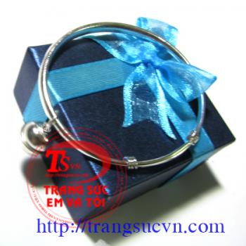 Lắc tay trẻ con