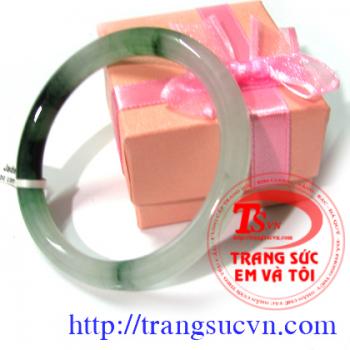 Ngọc trong vân lý