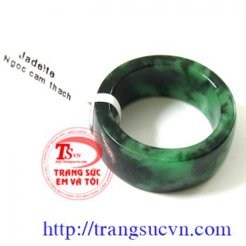 Nhẫn ngọc vuông