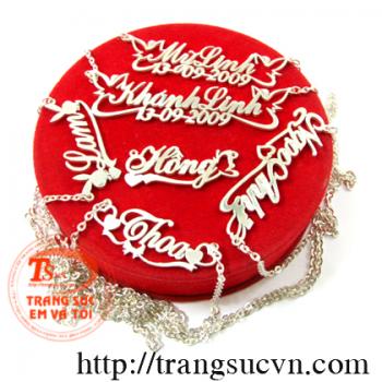   Bán Dây chuyền mặt chữ theo tên,giá day chuyen mat chu theo ten mặt dây chữ,vòng cổ chữ,chất liệu: bạc 999 bạc ta nguyên chất, chế tác 3-5 ngày.đặt dây chữ và vận chuyện tận nơi trên toàn quốc