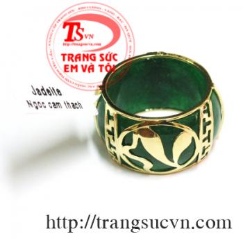 Nhẫn ngọc dát vàng