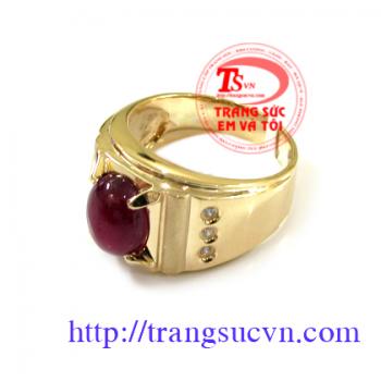 Nhẫn nam ruby được chế tác bằng vàng 18k , vàng màu có gắn 1 viên đá quý ruby thiên nhiên (nguồn gốc thiên nhiên)