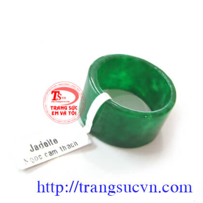 Nhẫn ngọc ngón cái jadeite