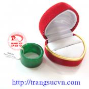 Nhẫn ngọc jadeite ngón cái