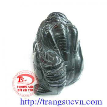 Thiền thừ màu đen