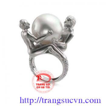 Nhẫn uyên Ương phù hợp cho cả nam và nữ. Là sản phẩm đặc biệt, được thiết kế riêng cho những người muốn tìm phong cách khác biệt