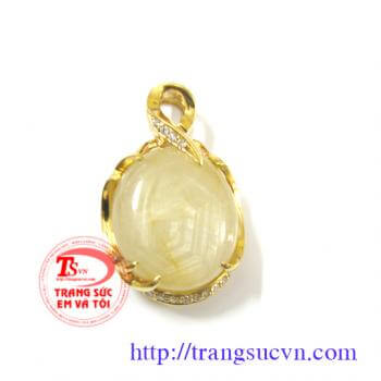 Mặt đá sapphire trắng, hình bát giác bọc vàng ta