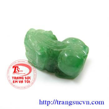 Tỳ hưu làm mặt dây chuyền