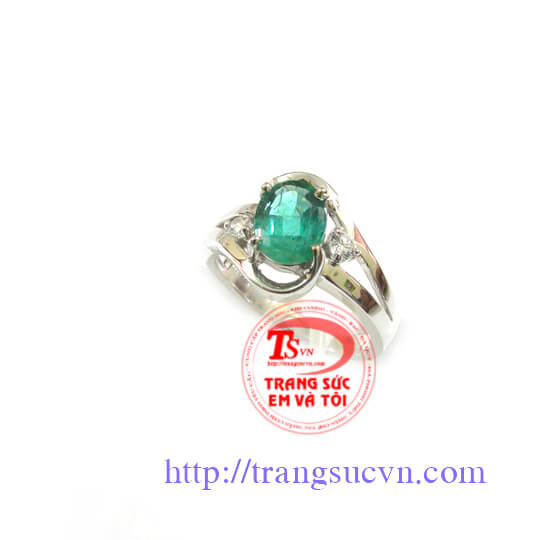 Chiếc nhẫn Emerald