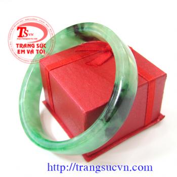 Vòng tay ngọc Vuông