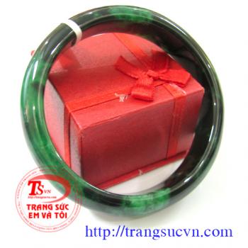 Vòng phỉ thúy sơn thủy