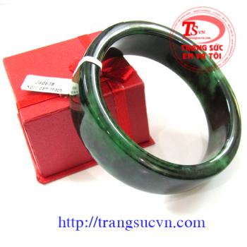 Vòng phỉ thúy vuông cao cấp