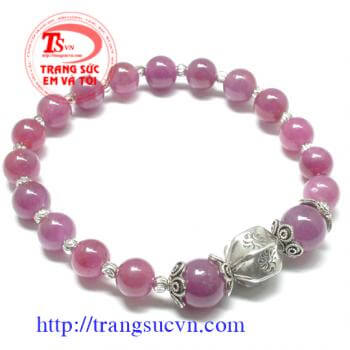 Ruby vòng tay cầu kỳ