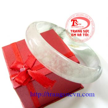 Bán Vòng ngọc phỉ thúy trong,Giá Vòng ngọc phỉ thúy trong giấy kiểm định Vòng ngọc phỉ thúy trong bán toàn quốc Trangsucvn.com -Website chuyên Trang sức Nam Nữ. Vàng bạc, quý, ngọc. Có quý và vàng. Đặt hàng tại Sức Em Và Tôi theo yêu cầu