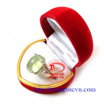nhẫn đá màu xanh Prenit thiên nhiên