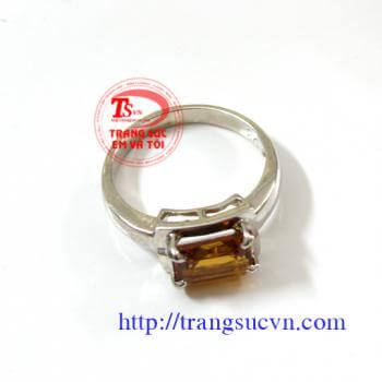 Nhẫn nữ thạch anh vàng
