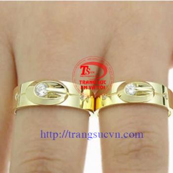 Nhẫn cưới kim cương hạt xoàn