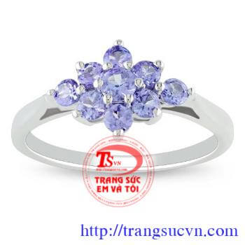 Nhẫn topaz kết