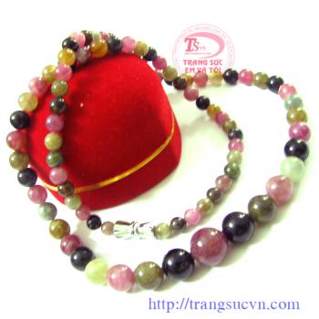 Vòng cổ tourmaline