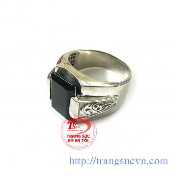 Nhẫn thạch anh khói