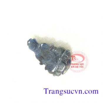 Phật sapphire có thần
