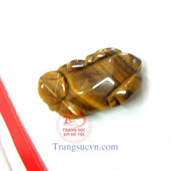 Công thức hoá học : SiO2 Kết cấu : Hệ lục phương Độ cứng : 7 Tỷ trọng : 2.60 Độ khúc xạ : 1.54-1.55