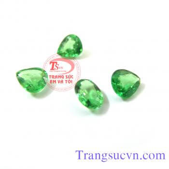 Bán Đá Garnet xanh,Giá da garnet xanh Có giấy kiểm định® Đá Garnet xanh bán da garnet xanh toàn quốc Trang Sức Em và Tôi chuyên Trang sức Nam Nữ.Vàng bạc,quý,ngọc.Đặt hàng theo yêu cầu, Bán Đá Garnet xanh,Giá da garnet xanh Có giấy kiểm định® Đá Garnet x
