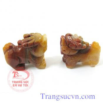 Cặp tỳ hưu huyết ngọc phù hợp trưng bày trong nhà, bàn làm việc, cửa hàng, có tác dụng chiêu tài lộc, may mắn, bình an trong cuộc sống