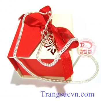 Dây chuyền bạc nữ Dây chuyền bạc nam được chế tác trên chất liệu bạc ta, bạc nguyên chất hàng lượng 960% Ag. Được thiết kế mẫu mã đẹp phong cách. Bảo vệ cho sức khỏe của bạn.&nbsp;