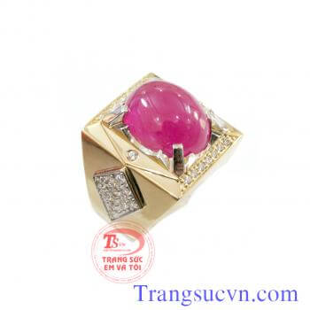 Nhẫn được chế tác trên chất liệu vàng tây gắn đá ruby thiên nhiên   Sản phẩm có giấy kiểm định đá quý và giấy kiểm định vàng lèm theo sản phẩm.