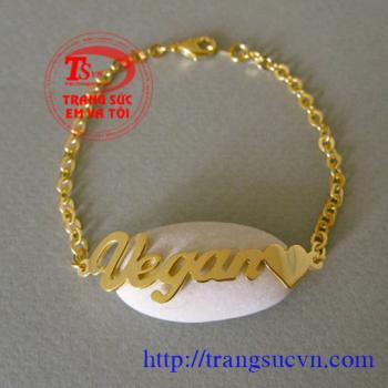 Bán Lắc vàng bằng chữ,Đặt lac vang bang chu Có giấy kiểm định® Lắc vàng bằng chữ làm nhanh lac vang bang chu  toàn quốc Trang Sức Em và Tôi chuyên Trang sức Nam Nữ.Vàng bạc,quý,ngọc.Đặt hàng theo yêu cầu