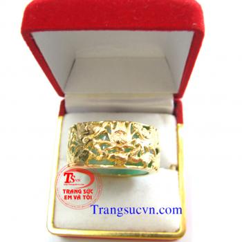 Nhẫn cẩm thạch rồng vàng